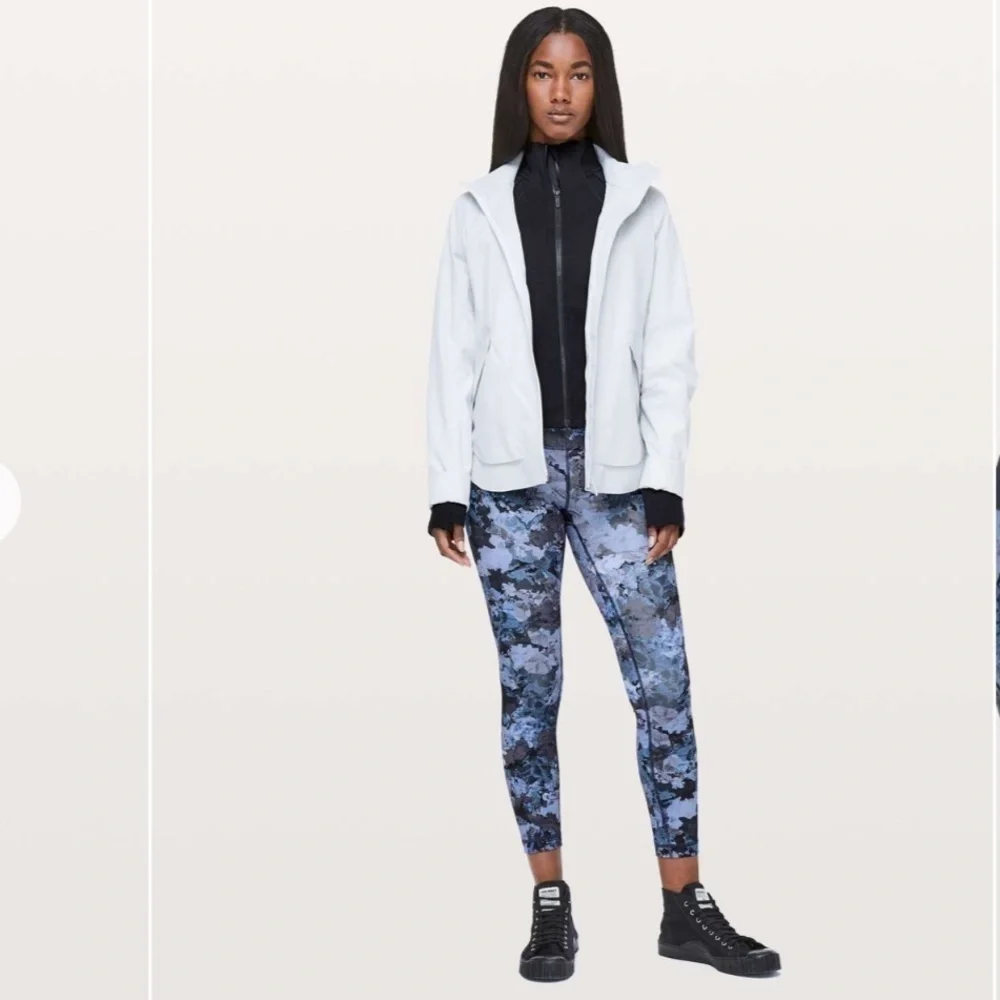 Lululemon Wunder Under Hi-Rise 7/8 Tight *25"
Screen Camo Multi 4 - Picture 1 of 6